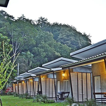V Valley Resort Satun Extérieur photo