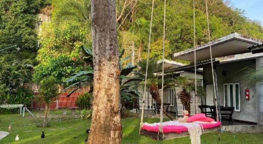 V Valley Resort Satun Extérieur photo