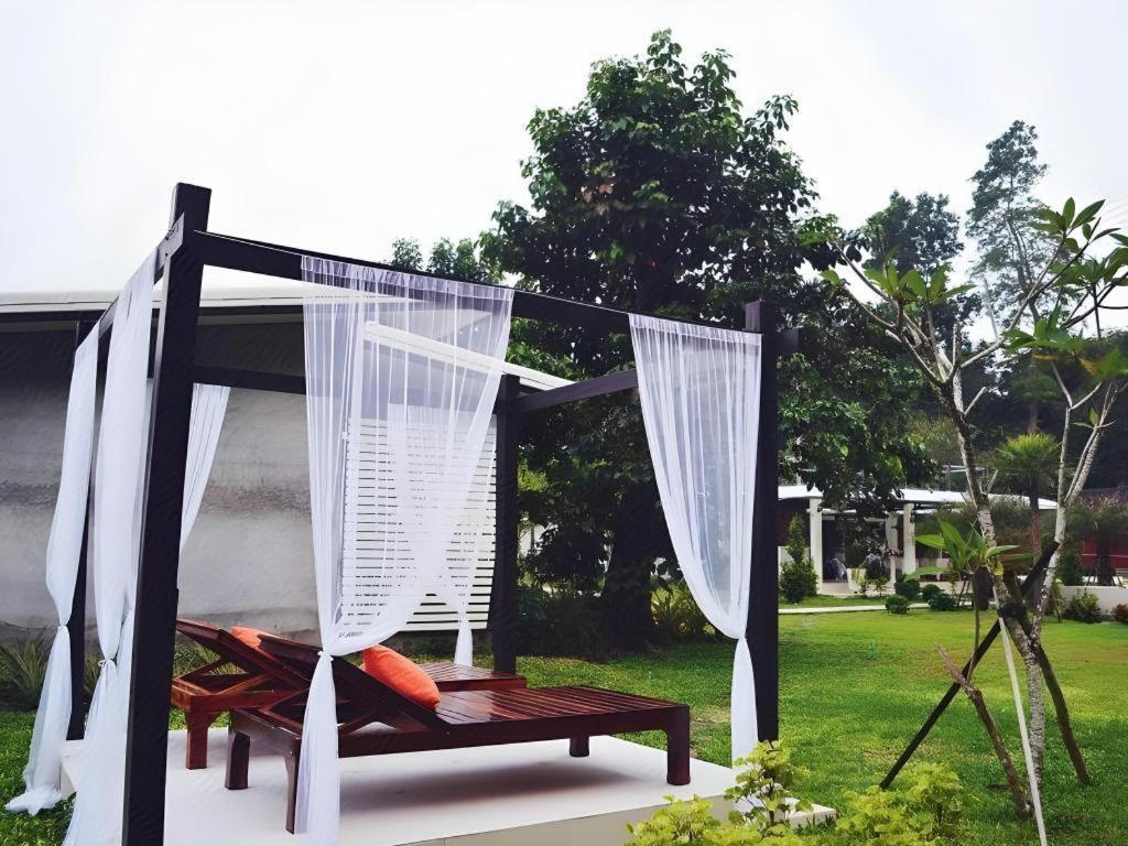 V Valley Resort Satun Extérieur photo